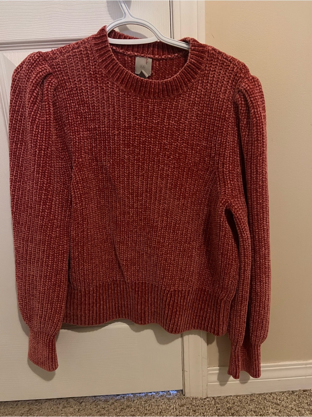 Cozy salmon pink Chenille Crewneck Sweater with sleeve detail size medium